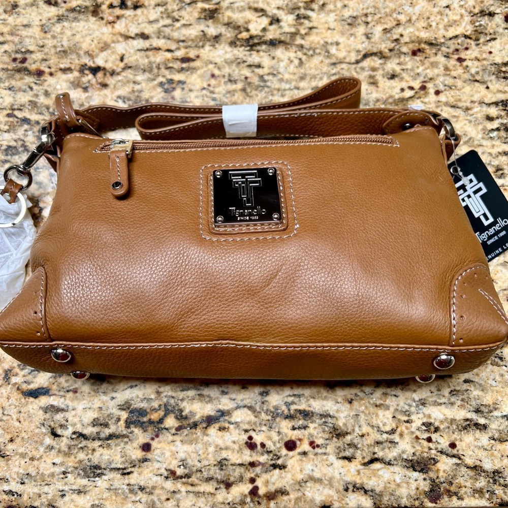 Tignanello Brown Pebbled Leather Shoulder Bag NWT Cognac Silver Hardware - Picture 2 of 7